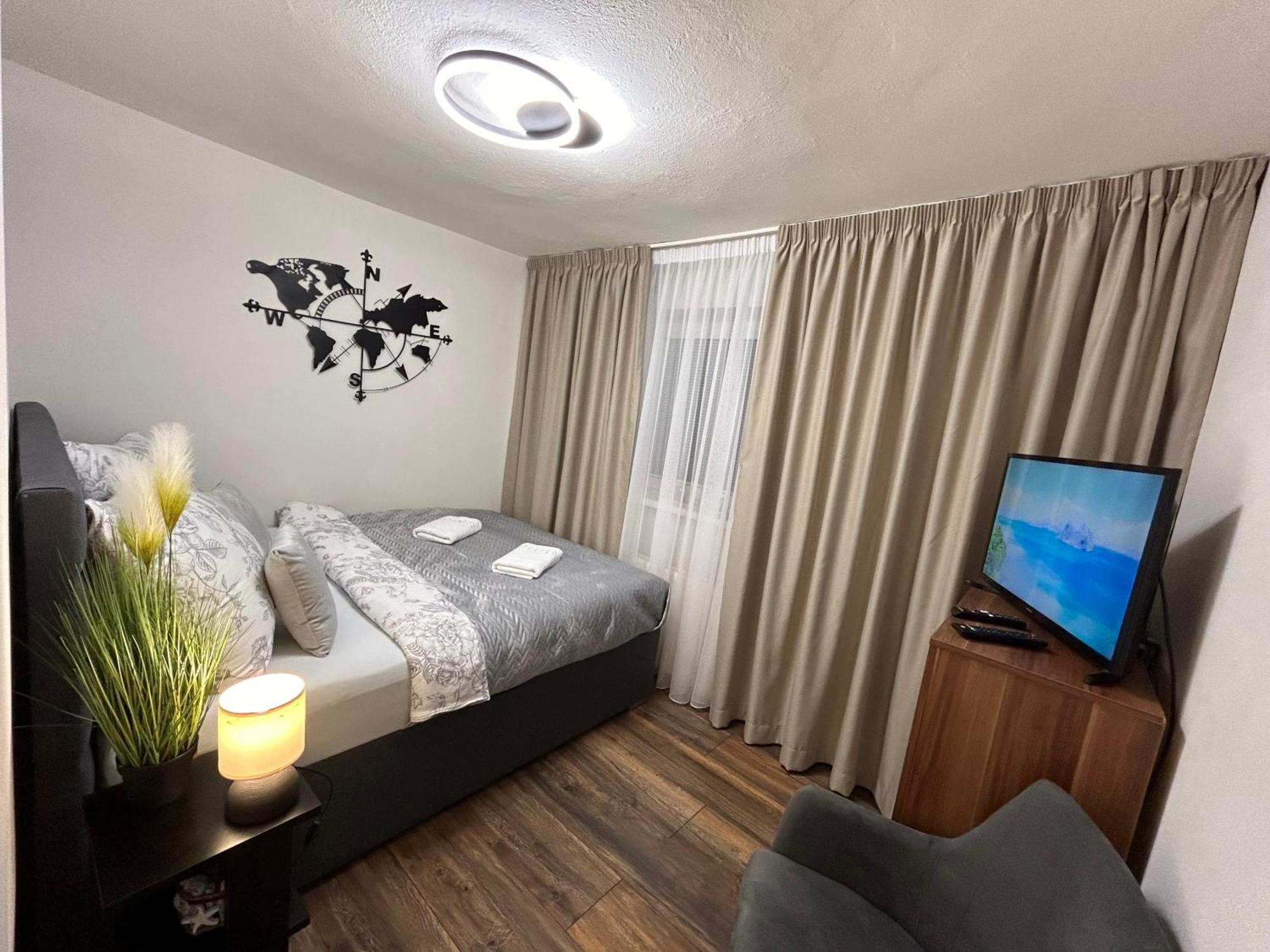 Komfortny Apartman So Zahradou A Sukromnym Parkoviskom-Nonstop Check-In Banská Bystrica Eksteriør bilde