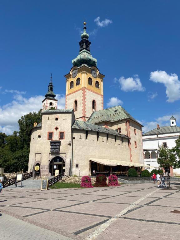 Komfortny Apartman So Zahradou A Sukromnym Parkoviskom-Nonstop Check-In Banská Bystrica Eksteriør bilde